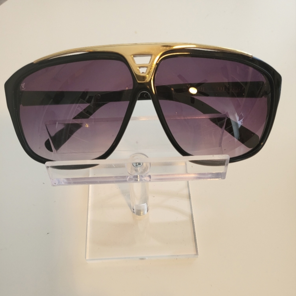 Louis Vuitton Evidence Sunglasses Unisex